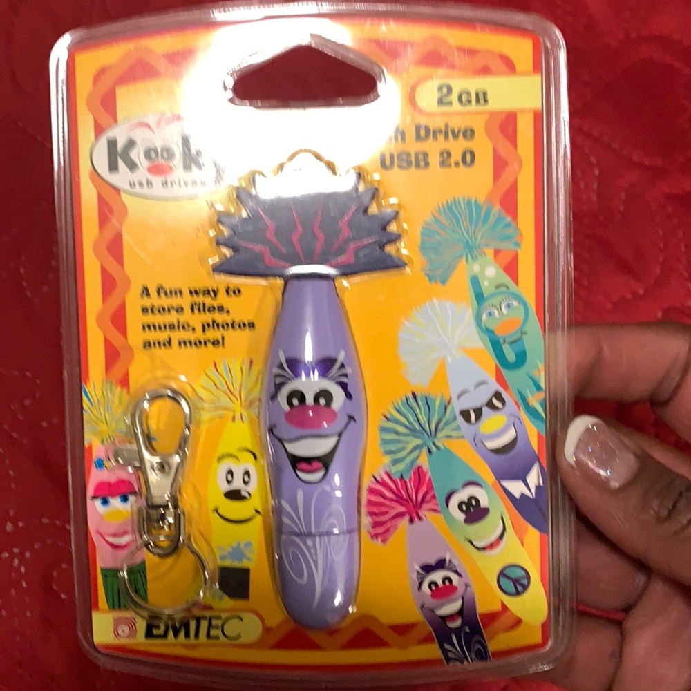 Kooky  2GB USB w/key fob chain